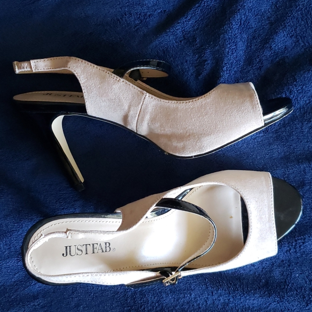 Heels - Picture 2 of 4